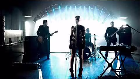 Metric live on tour
